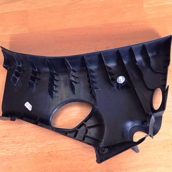 Smart Car Fortwo 4516920300 LH Rear  Pillar Cover (280) - Picture 2 of 2